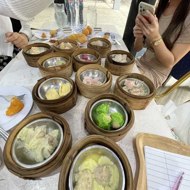 ส้อมกับช้อน ติ่มซำ-อาหารไทย