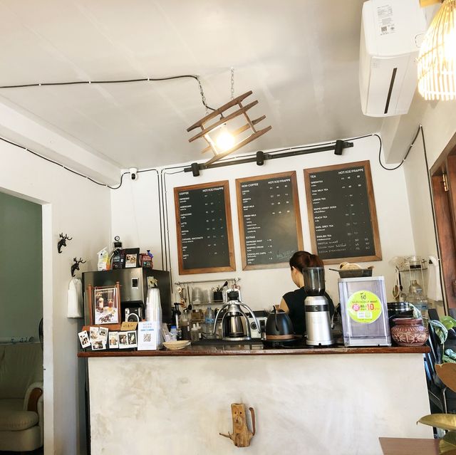 Coffee chill out at HA-O☕️🥐