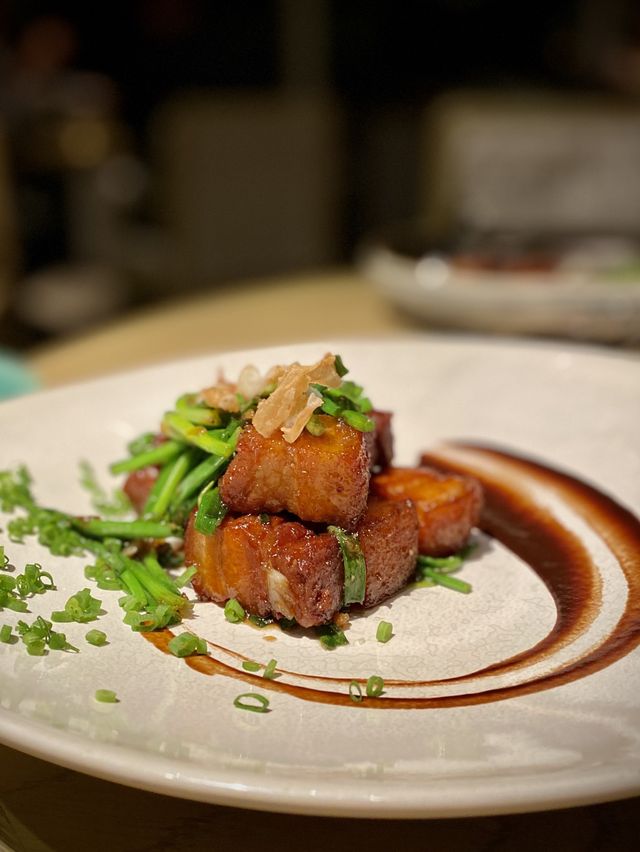 Fine Dining อาหารไทยอร่อยๆ ในห้องรับแขกหรูๆ 