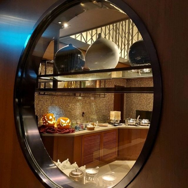 26th floor club lounge at Yokohama