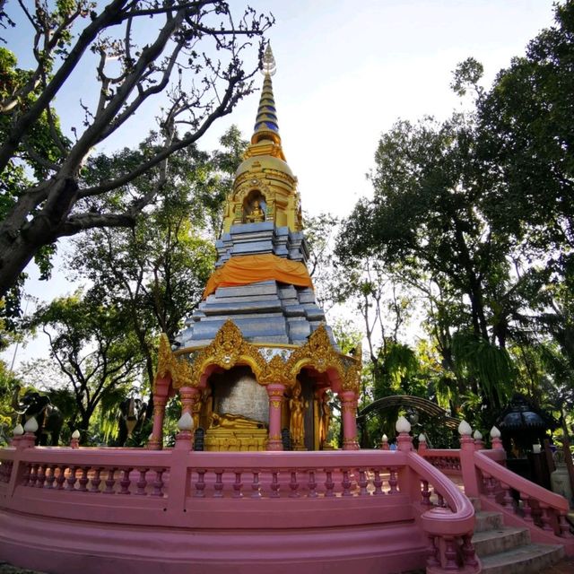 三頭象神博物館