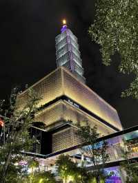 最熱鬧美麗的台北信義區 夜間點燈超美 不能錯過特色光線夜景