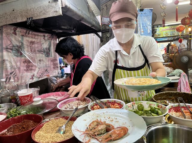 ตลาดบ้านใหม่ ผัดไทยอร่อย 