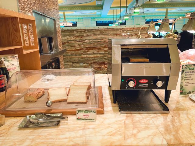 台中森林百匯早餐 超豐富綠色設計很舒服