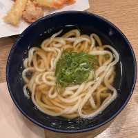 도쿄 우동신이 만드는 우동, 우동신
