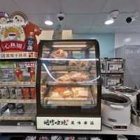 台北特色便利商店「7-11東吉門市」…隨時都有生啤酒……