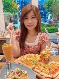 【美食】招牌足料長長pizza