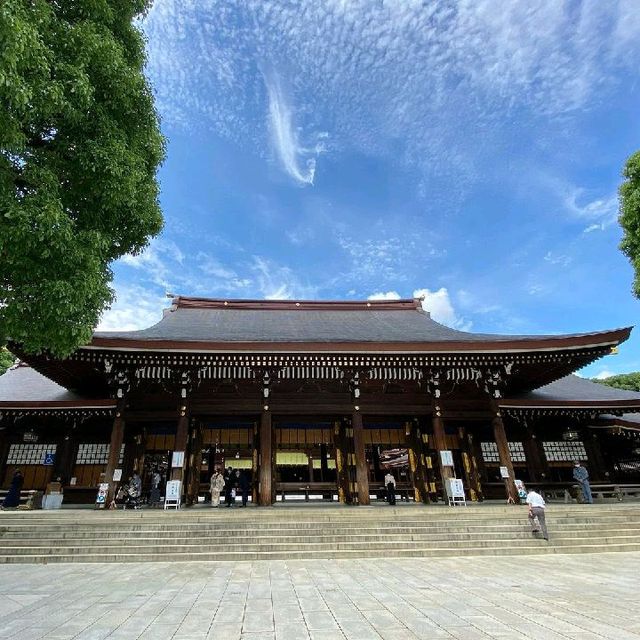 Moments at Meiji-Jingu Shrine, Tokyo