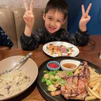 【  以豬肉做主角的西餐廳 】 