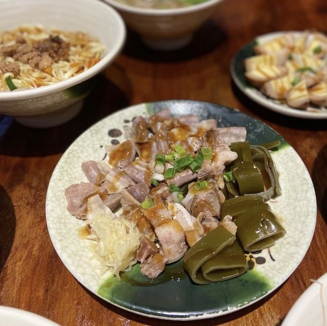 ［新竹/關西］ 一銀麵｜關西平價道地小吃 在古色古香的房子裡吃飯 每一樣都好好吃 不踩雷😝 