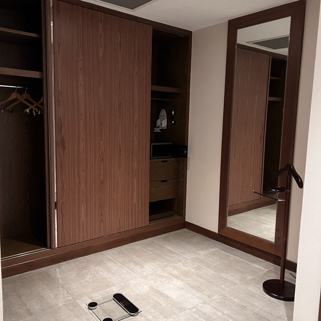 Atelier Suite 1 Room 