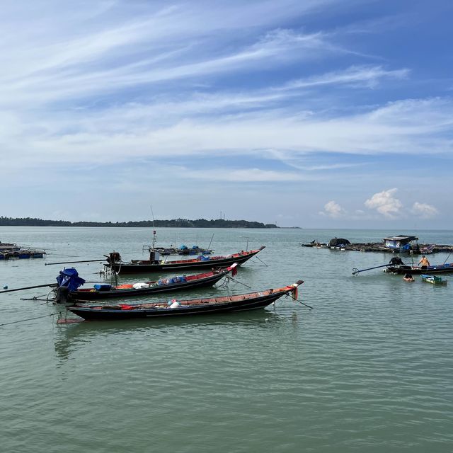 โรงเตี๊ยม ณ เกาะแรต สุราษฎร์ธานี