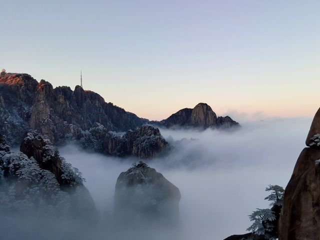 Huangshan - Hike in Snow