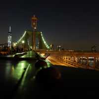 Night stroll across Brooklyn Bridge