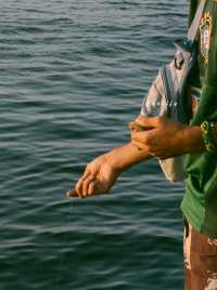 Havana | Lobster Fisherman on the Malecon