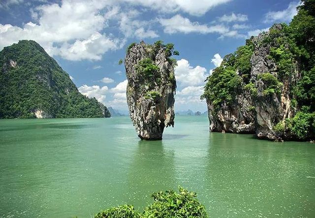 Thailand's "Little Guilin" - Phang Nga Bay
