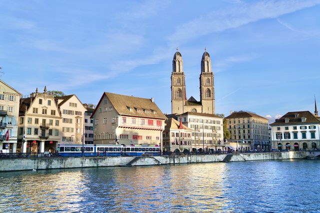 Switzerland Travel | Walking in the Oil Painting-like Zurich