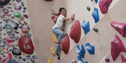Boulderworld Youth Climbing July and August | 41 Boucher Rd