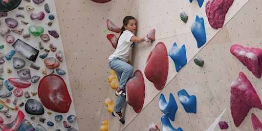 Boulderworld Youth Climbing July and August | 41 Boucher Rd