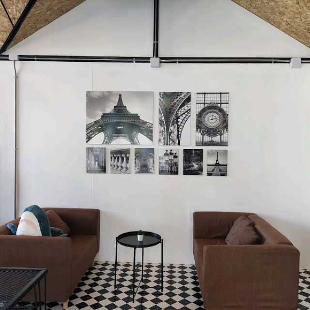 Memories Café & Bar
