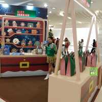 尖沙咀海港城大型打卡聖誕客運站