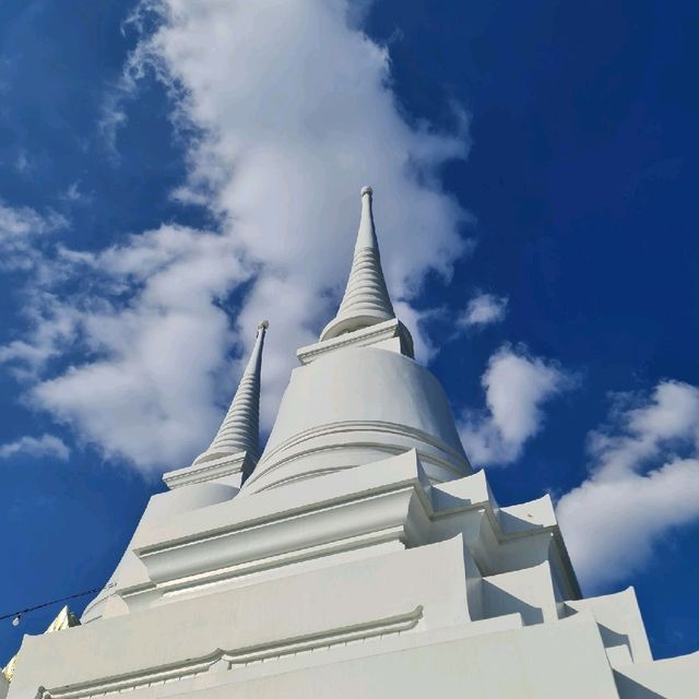 วัดอโศการาม วัดสวยเก่าแก่ที่สายบุญห้ามพลาด