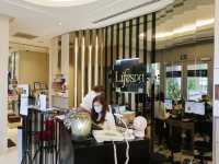 Massage at Carlton Hotel LifeSpa