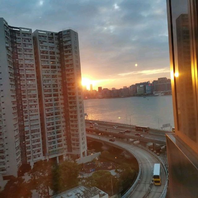 超抵酒店住宿及三餐自助餐