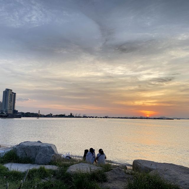 Koh Loy Park (เกาะลอย)​