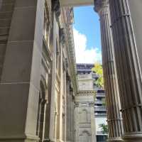 state library Victoria exterior 