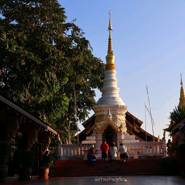 วัดพระธาตุดอยพระฌาน วัดสวยบนเขา