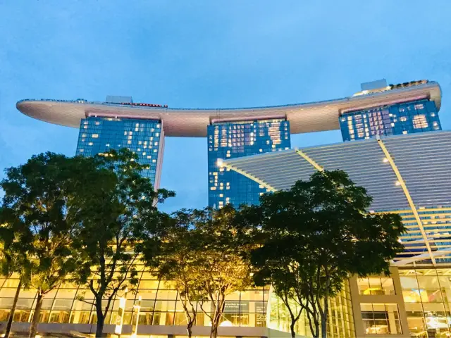 🈚️敵閃耀·金光閃閃的夕陽🌇🇸🇬 Marina Bay Sands Singapore