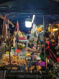 ส้มตำรถเข็น ยามค่ำคืนย่านเขารัง ภูเก็ต