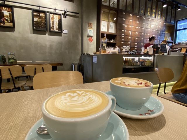 九龍城懷舊醫館百子櫃咖啡店