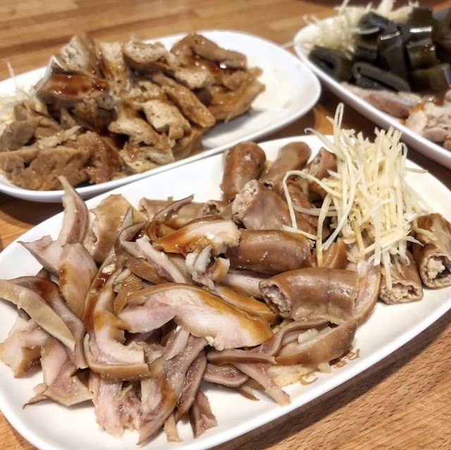台北（雙月食品）麻油雞湯和油飯