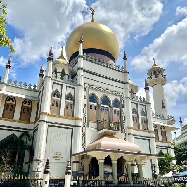 Iconic Sultan Mosque at Kampong Glam
