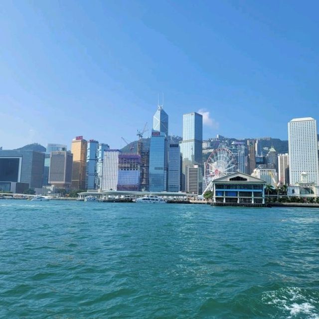 活力依舊的渡海小輪⛴