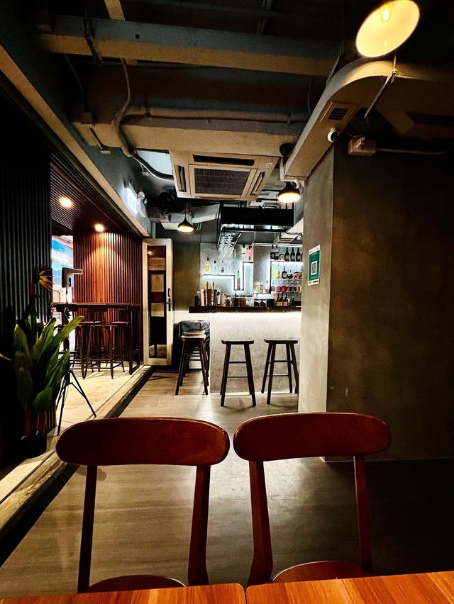 尖沙咀新開型格酒吧🖤 cheerssss🍸💫