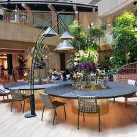 Calm & Artistic Lobby at PARKROYAL Marina Bay