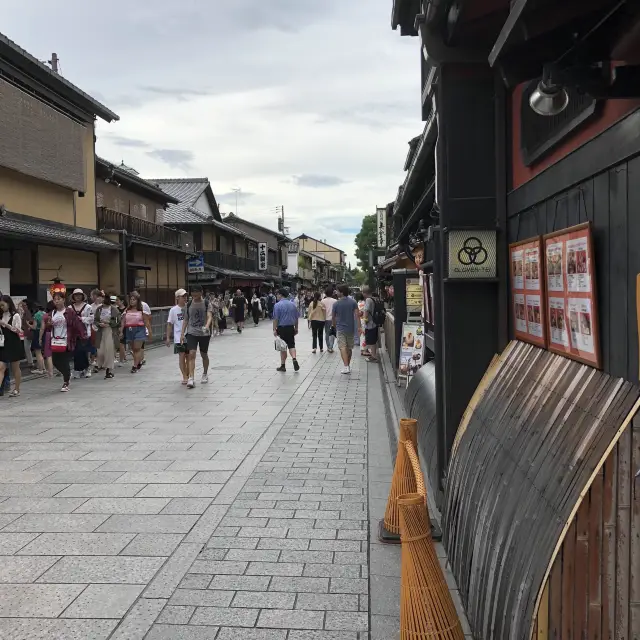 花の小路  古都 京都の情緒