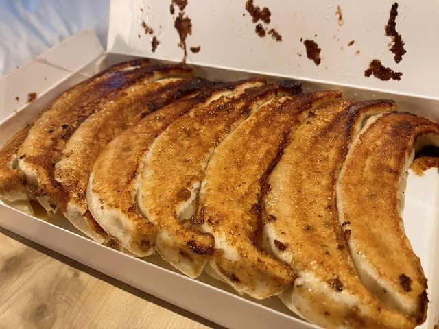 【東京飯】かなりボリューミーな餃子をテイクアウト
