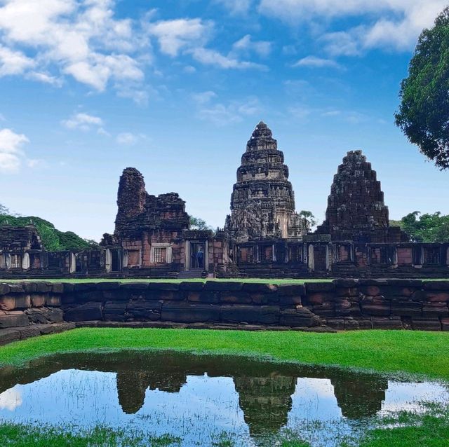 ปราสาทหินพิมายขนาดใหญ่ที่สุดในไทย