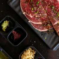 𝙄𝙉 𝙏𝙃𝙀 𝙈𝙄𝘿𝘿𝙇𝙀 𝘽𝙔 𝙆𝘼𝙄𝙕𝙀𝙉 🥩