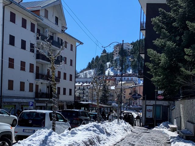 Snow Fun in Roccaraso Abruzzo, Italy 🇮🇹 