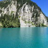 The beauty of Jiuzhaigou