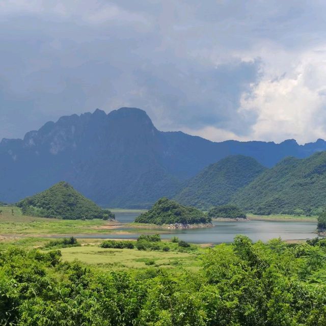 Stunning Exian Mountain in East-Hainan