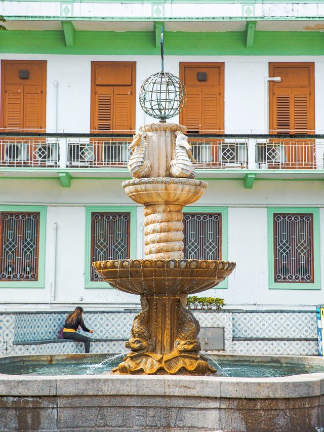 One day, walk 20,000 steps! These Portuguese-style streets in Macau are worth it.