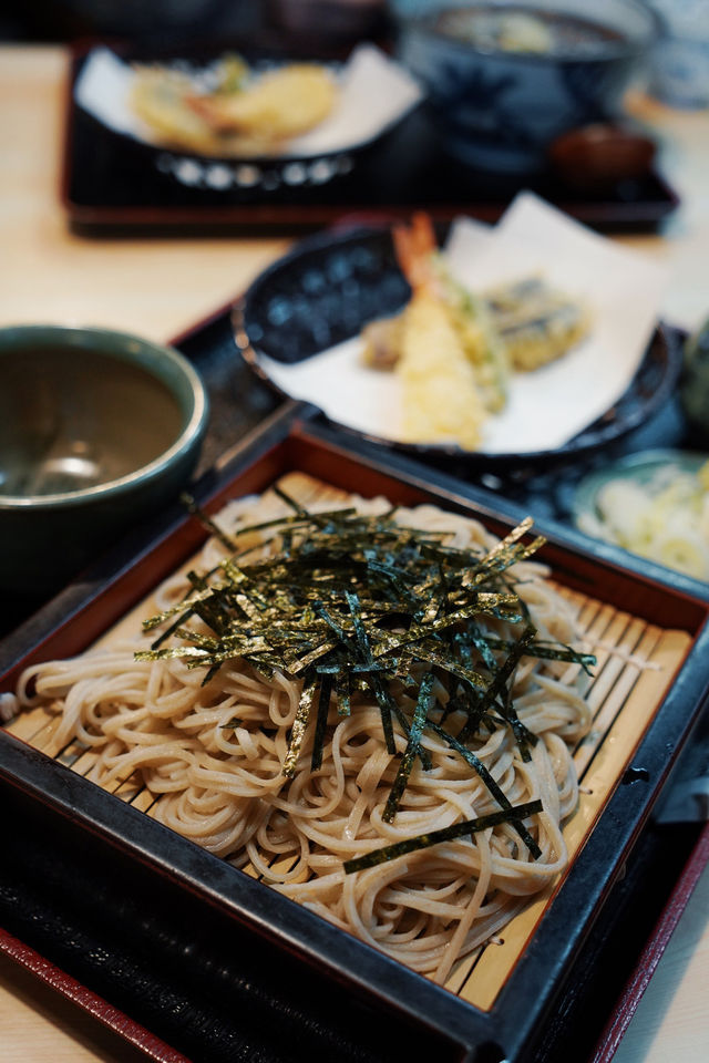 Just second to Sensoji Temple in age, yet it possesses a national treasure Buddha statue.
