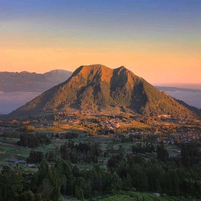 MERBABU MOUNTAIN