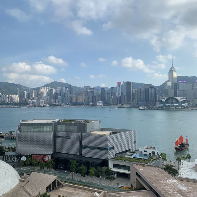 飽覽整個維港景色的平價之選-YMCA